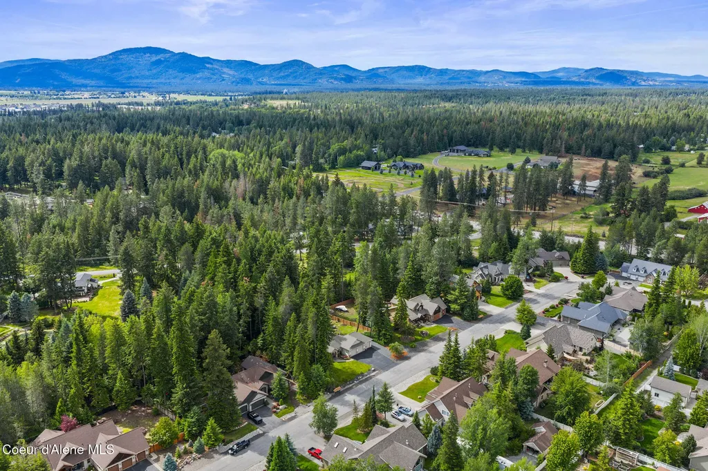 12695 N Bradbury Drive Hayden ID 83835