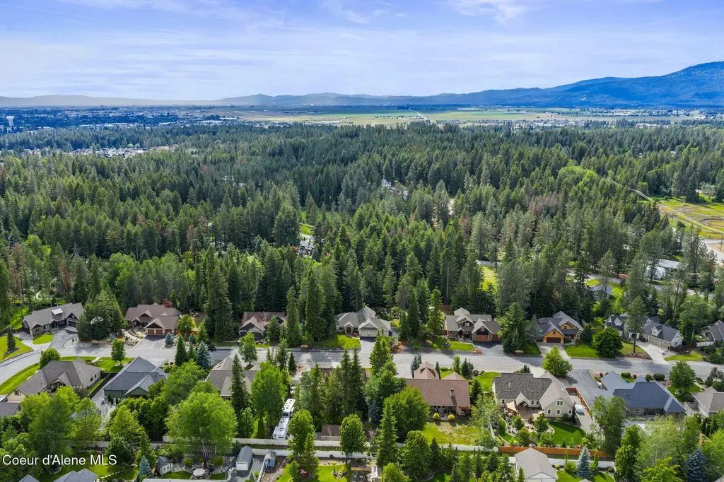 12695 N Bradbury Drive Hayden ID 83835