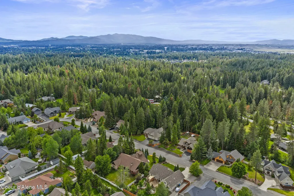 12695 N Bradbury Drive Hayden ID 83835