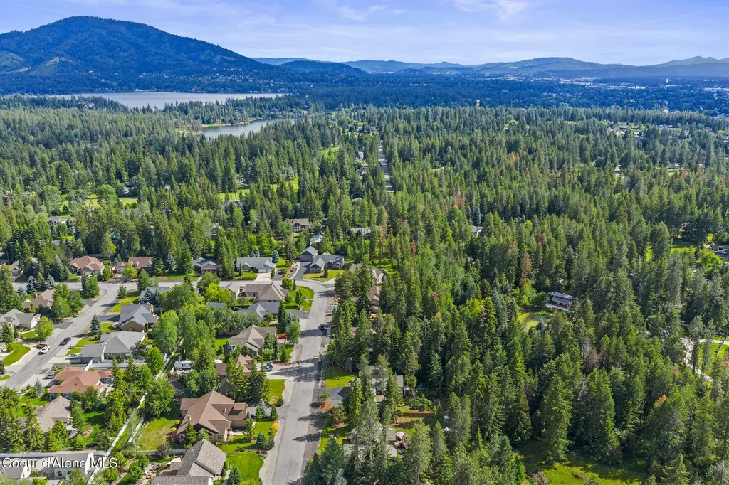 12695 N Bradbury Drive Hayden ID 83835