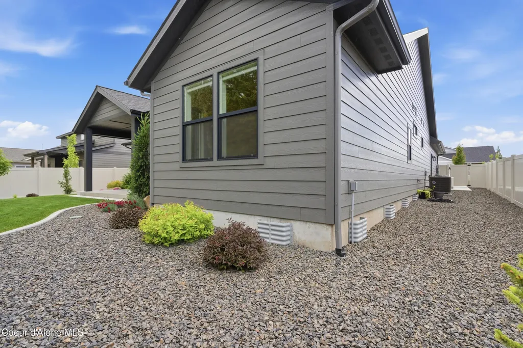 9365 N. Secretariat Lane Hayden ID 83835