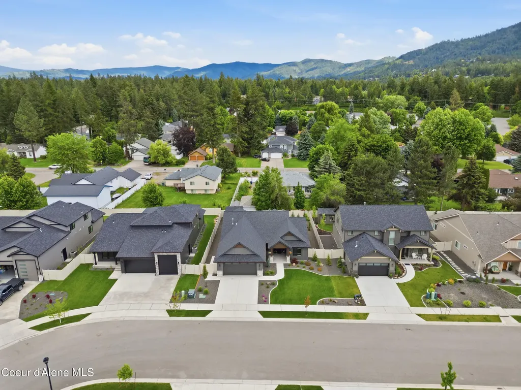 9365 N. Secretariat Lane Hayden ID 83835