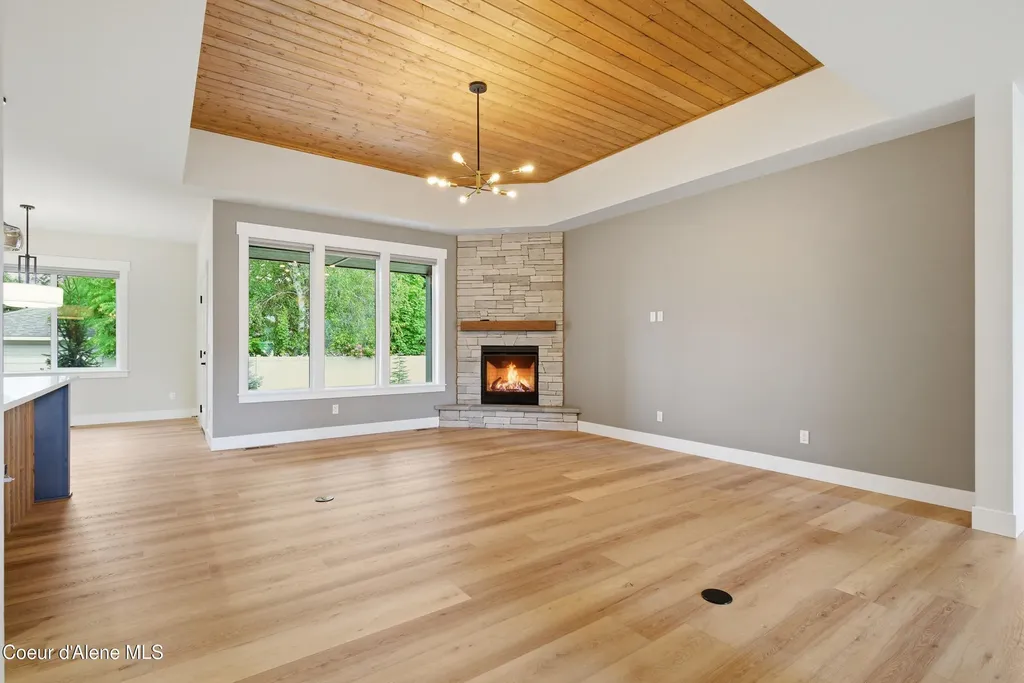 9365 N. Secretariat Lane Hayden ID 83835