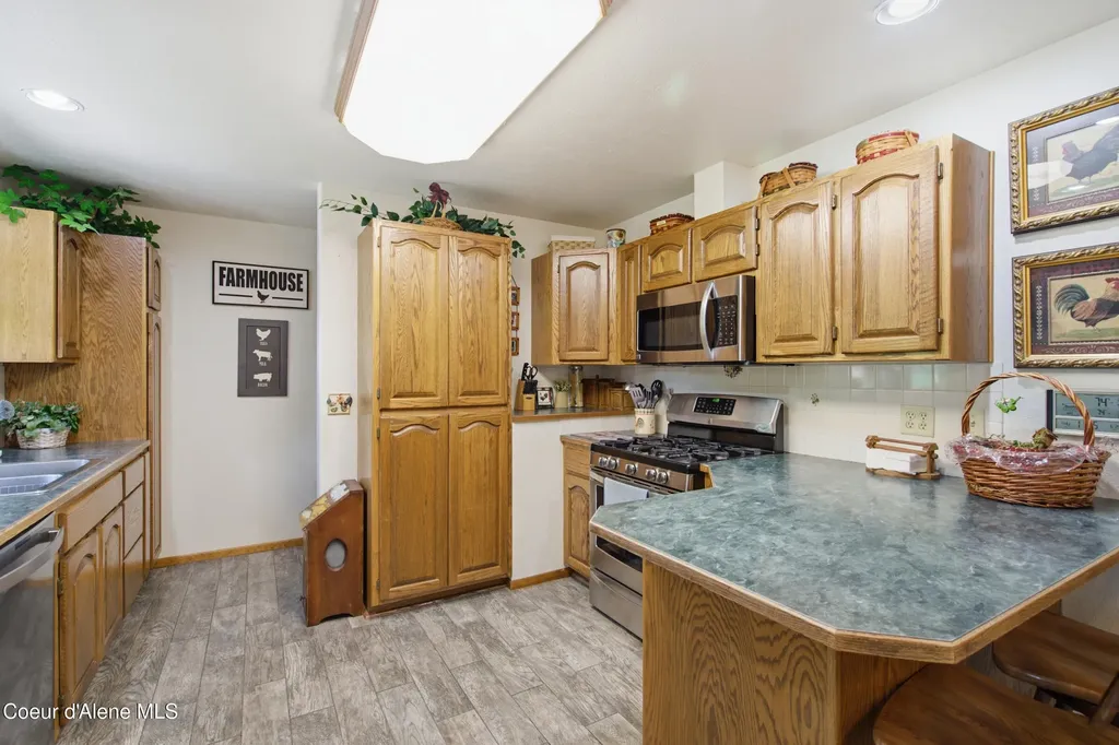 505 Coeur D Alene Avenue Pinehurst ID 83850