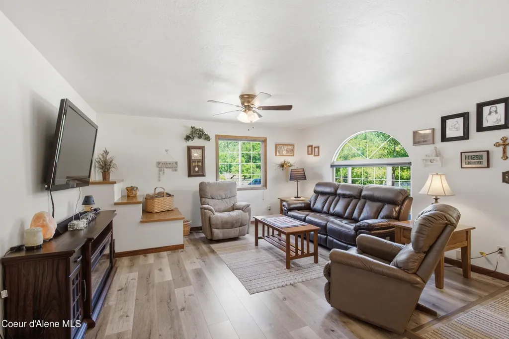 505 Coeur D Alene Avenue Pinehurst ID 83850