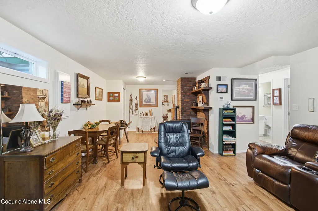 505 Coeur D Alene Avenue Pinehurst ID 83850