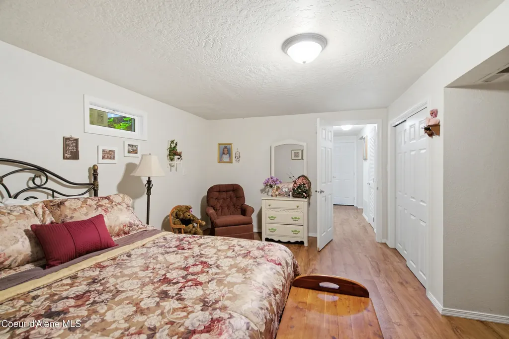 505 Coeur D Alene Avenue Pinehurst ID 83850
