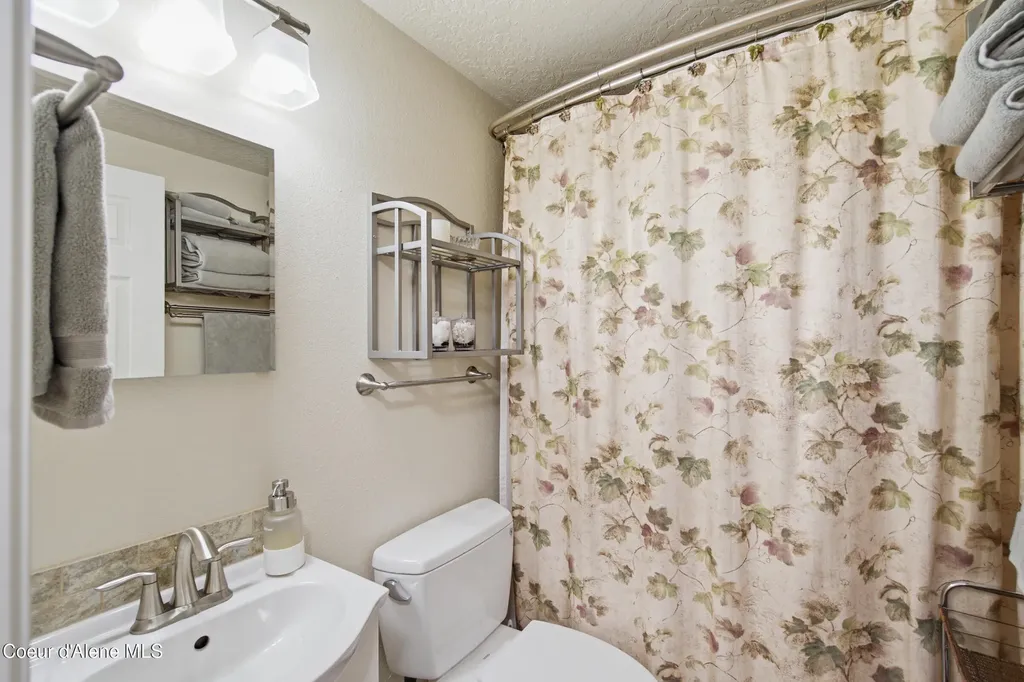 505 Coeur D Alene Avenue Pinehurst ID 83850