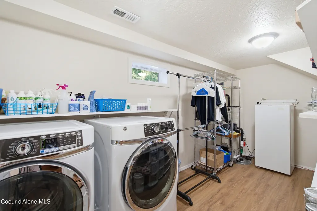 505 Coeur D Alene Avenue Pinehurst ID 83850