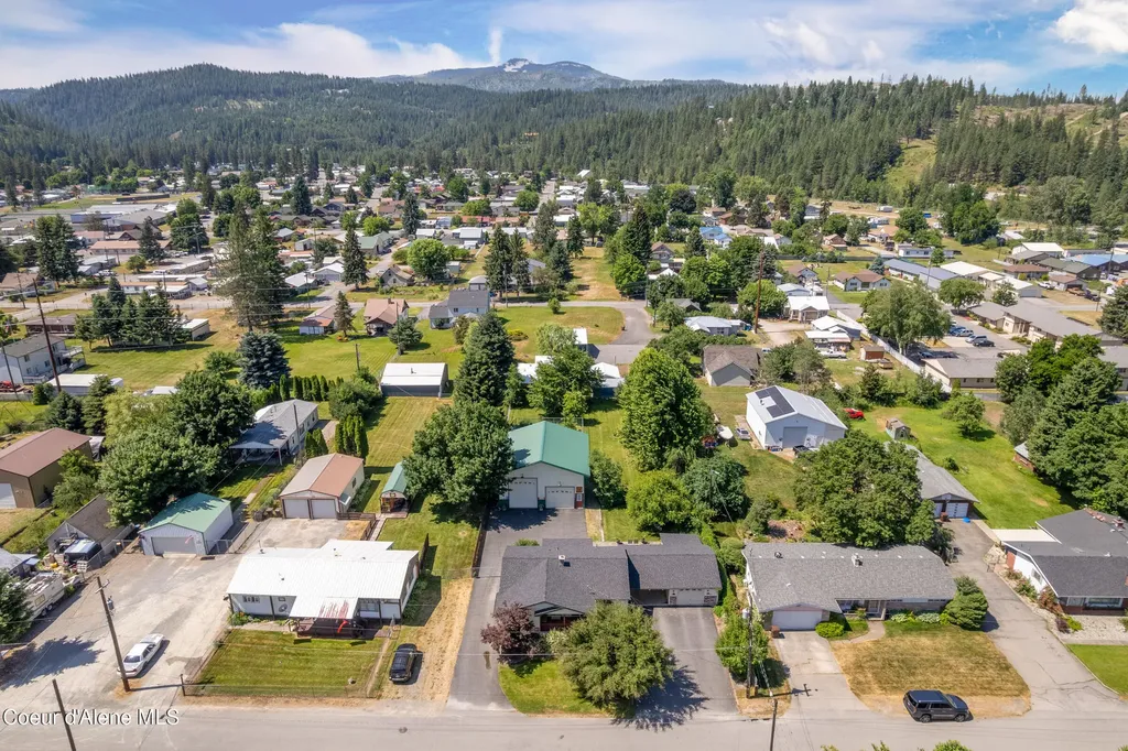 505 Coeur D Alene Avenue Pinehurst ID 83850