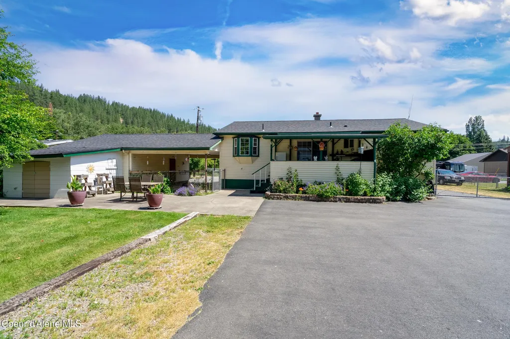 505 Coeur D Alene Avenue Pinehurst ID 83850