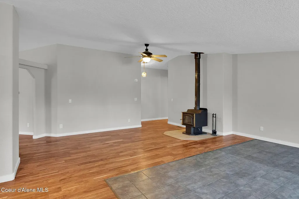 32988 N 10th Avenue Spirit Lake ID 83869