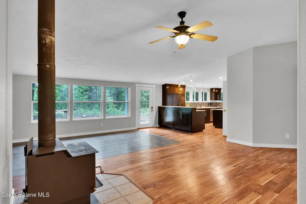 32988 N 10th Avenue Spirit Lake ID 83869