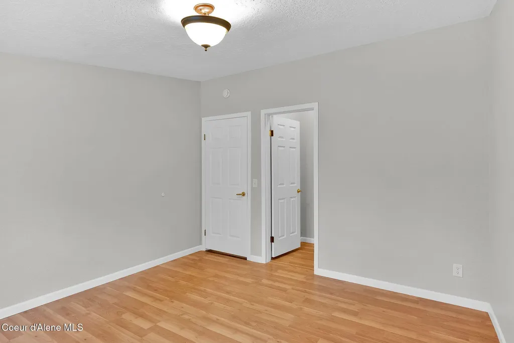32988 N 10th Avenue Spirit Lake ID 83869