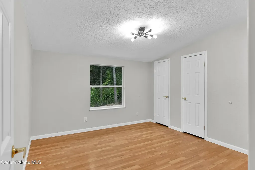 32988 N 10th Avenue Spirit Lake ID 83869