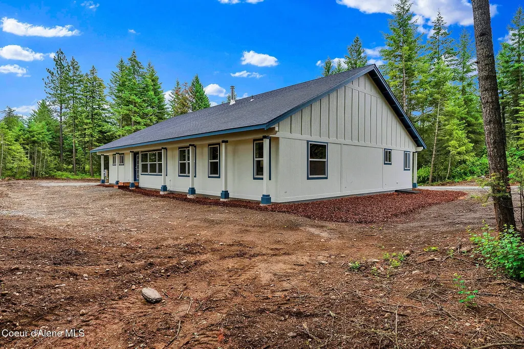 32988 N 10th Avenue Spirit Lake ID 83869