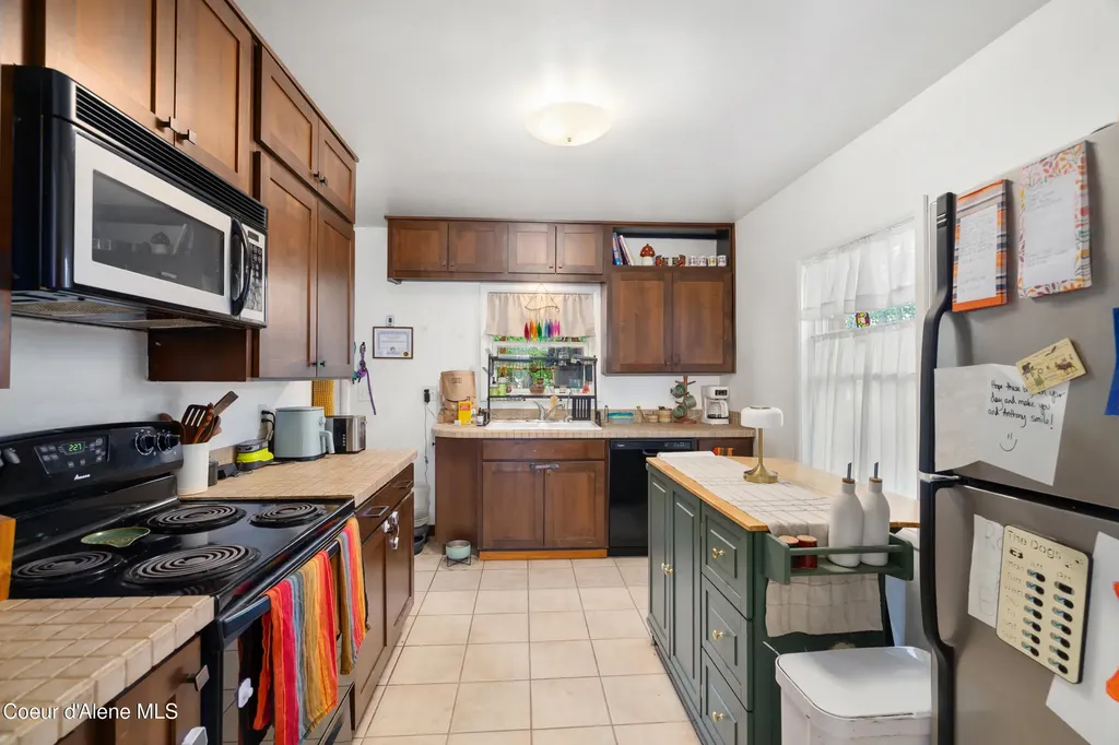 6758 El Paso Street Bonners Ferry ID 83805