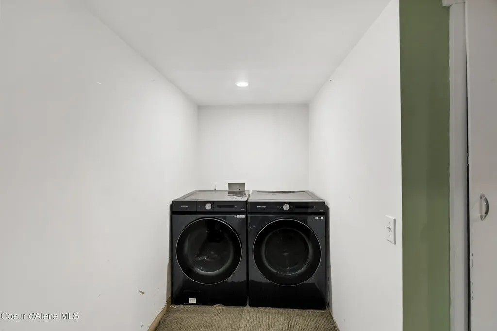 6758 El Paso Street Bonners Ferry ID 83805