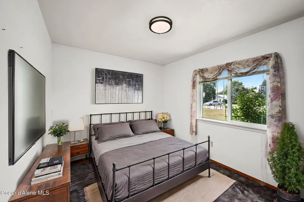 2126 W Cannon Avenue Post Falls ID 83854