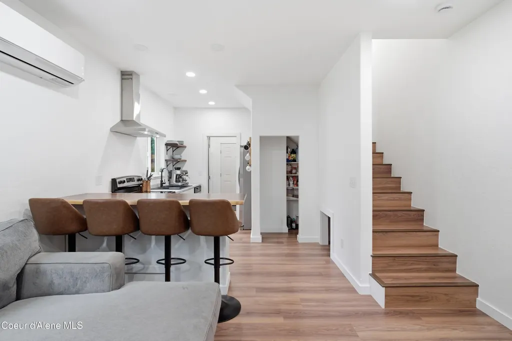 67 Loggers Lane Sagle ID 83860