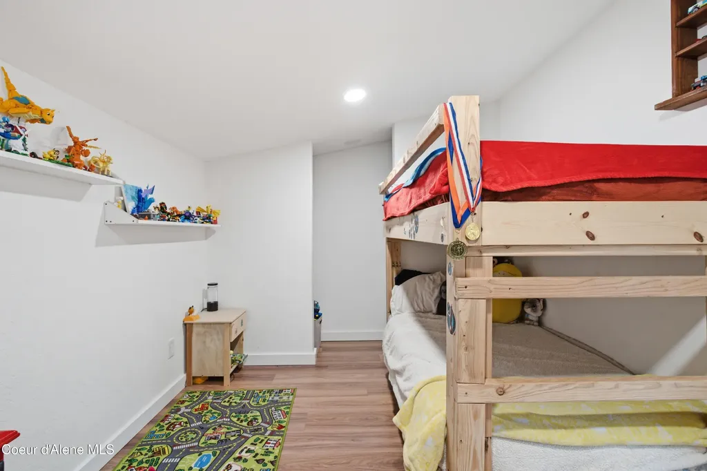 67 Loggers Lane Sagle ID 83860
