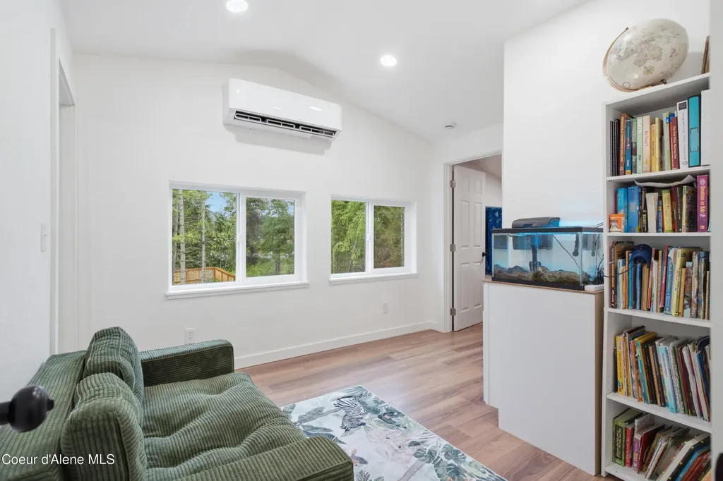 67 Loggers Lane Sagle ID 83860