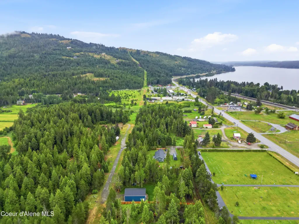 67 Loggers Lane Sagle ID 83860