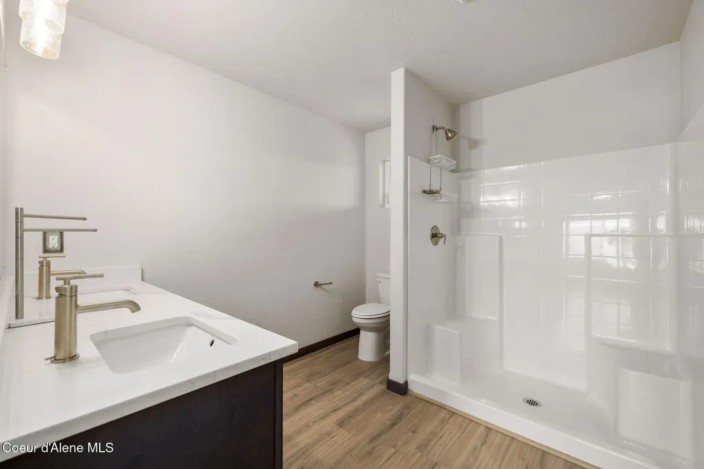 11992 N Lennon Lane Rathdrum ID 83858