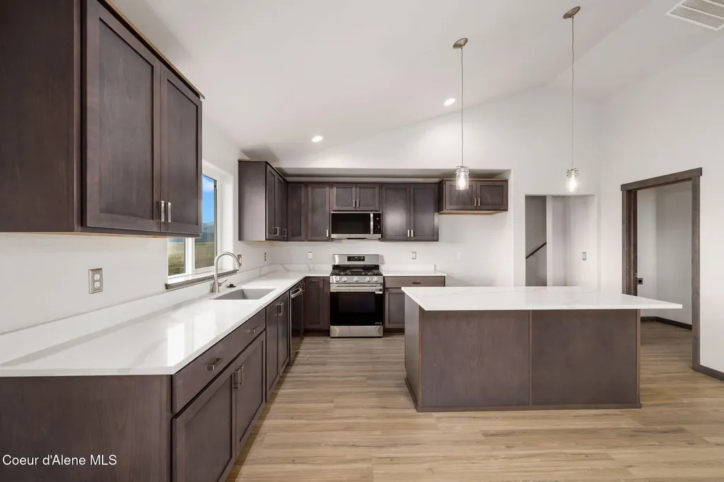 11992 N Lennon Lane Rathdrum ID 83858