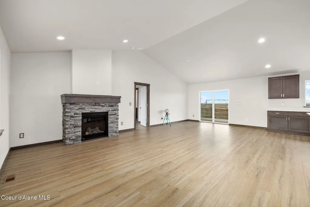 11992 N Lennon Lane Rathdrum ID 83858