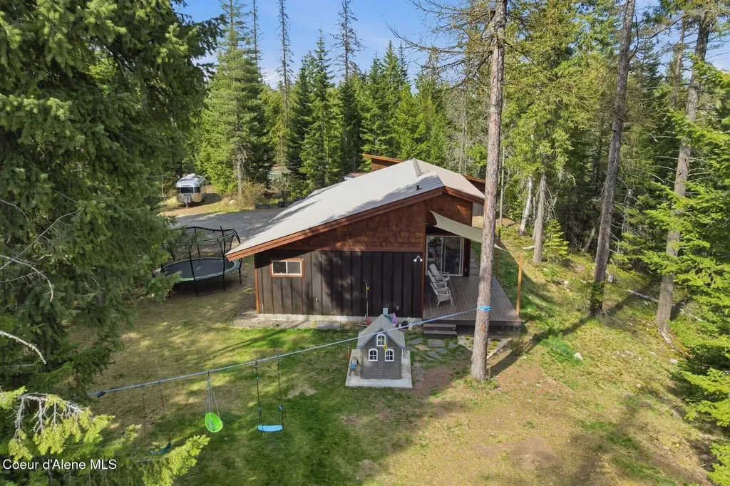 140 Astilbe Lane Sagle ID 83860