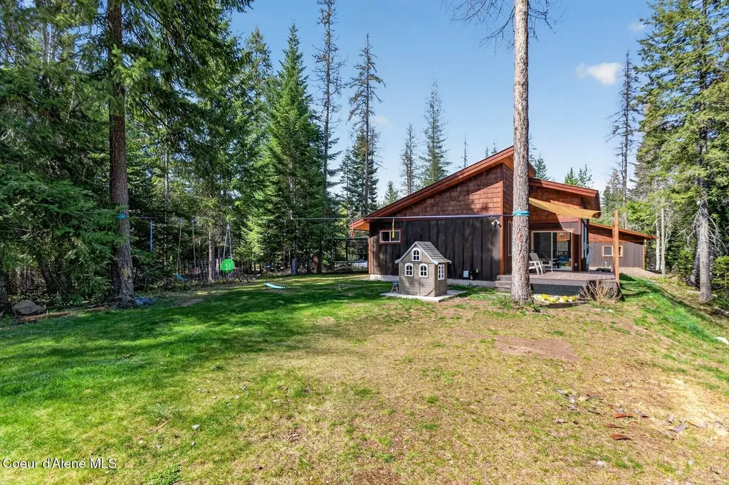 140 Astilbe Lane Sagle ID 83860