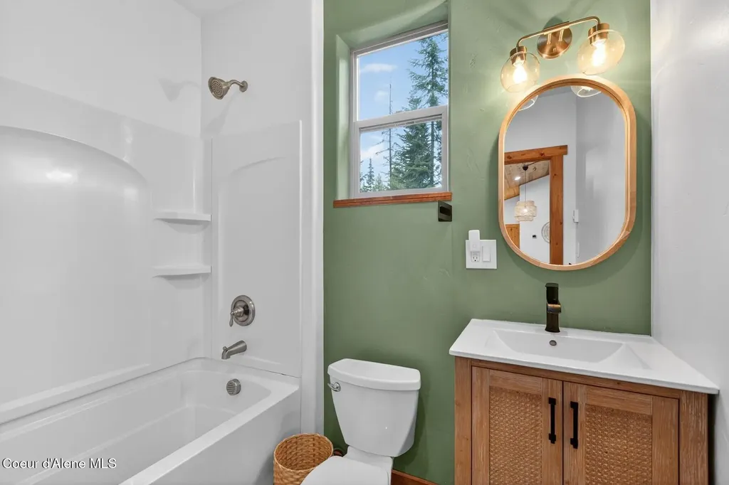 140 Astilbe Lane Sagle ID 83860
