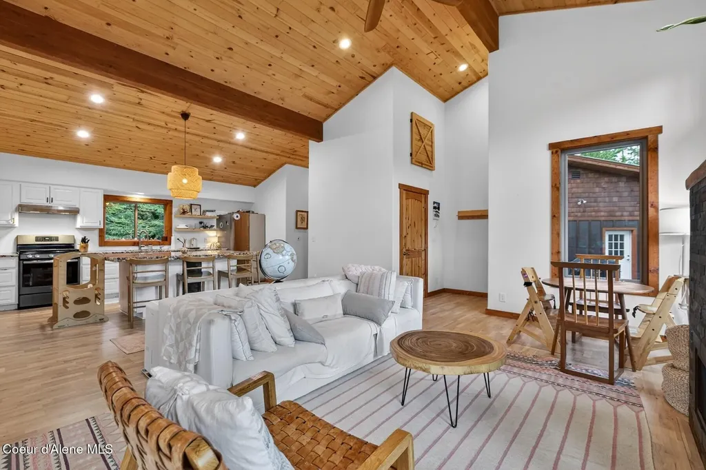 140 Astilbe Lane Sagle ID 83860