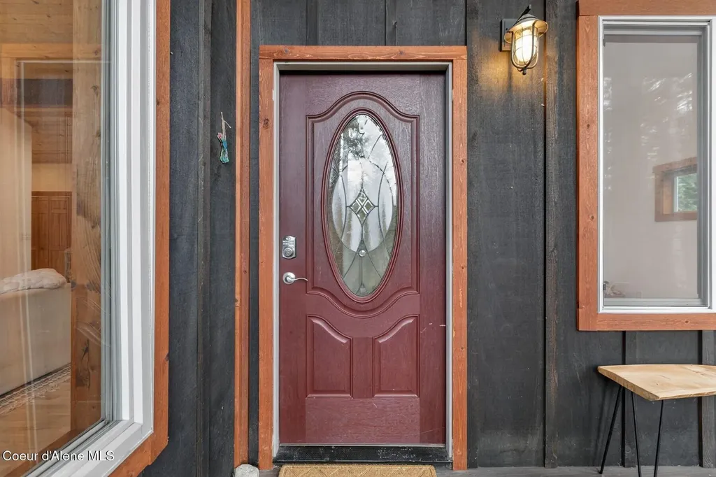 140 Astilbe Lane Sagle ID 83860