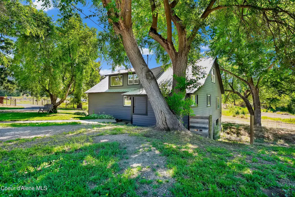 256 Roosevelt Road Bonners Ferry ID 83805