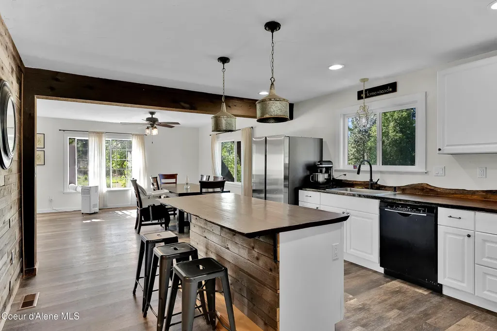 256 Roosevelt Road Bonners Ferry ID 83805