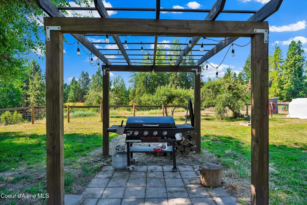 256 Roosevelt Road Bonners Ferry ID 83805