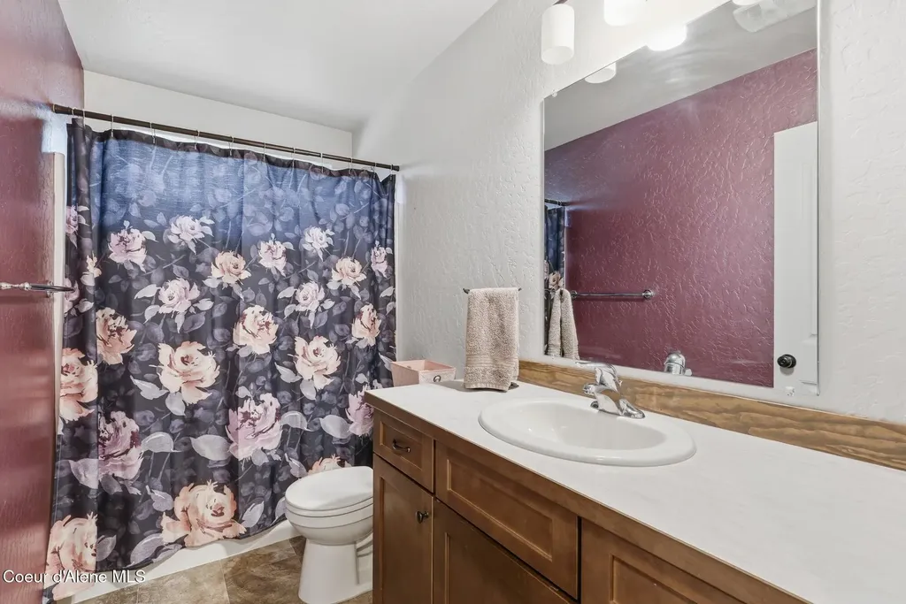 5611 Blacktail Road Careywood ID 83809