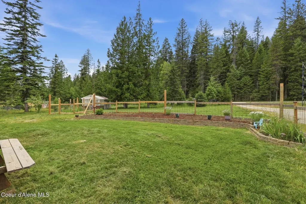 5611 Blacktail Road Careywood ID 83809