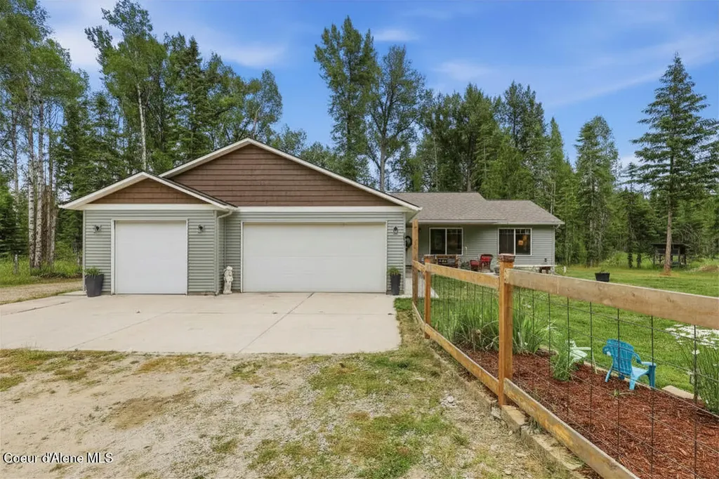 5611 Blacktail Road Careywood ID 83809