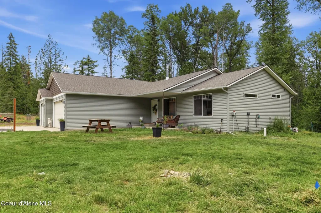 5611 Blacktail Road Careywood ID 83809