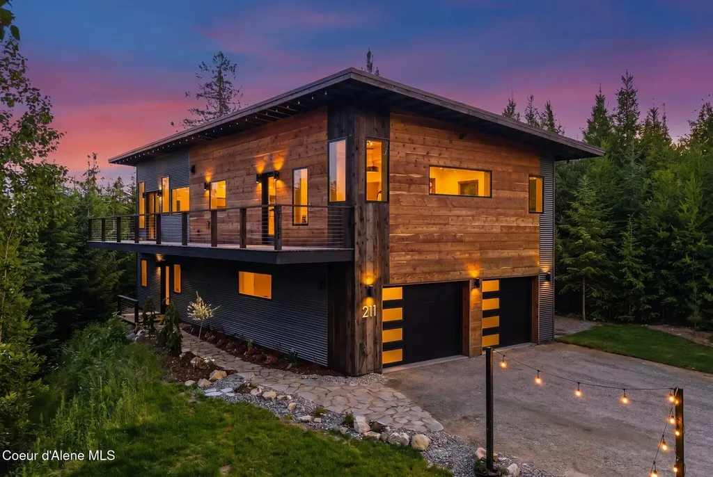 211 Daybreak Drive Sandpoint ID 83864
