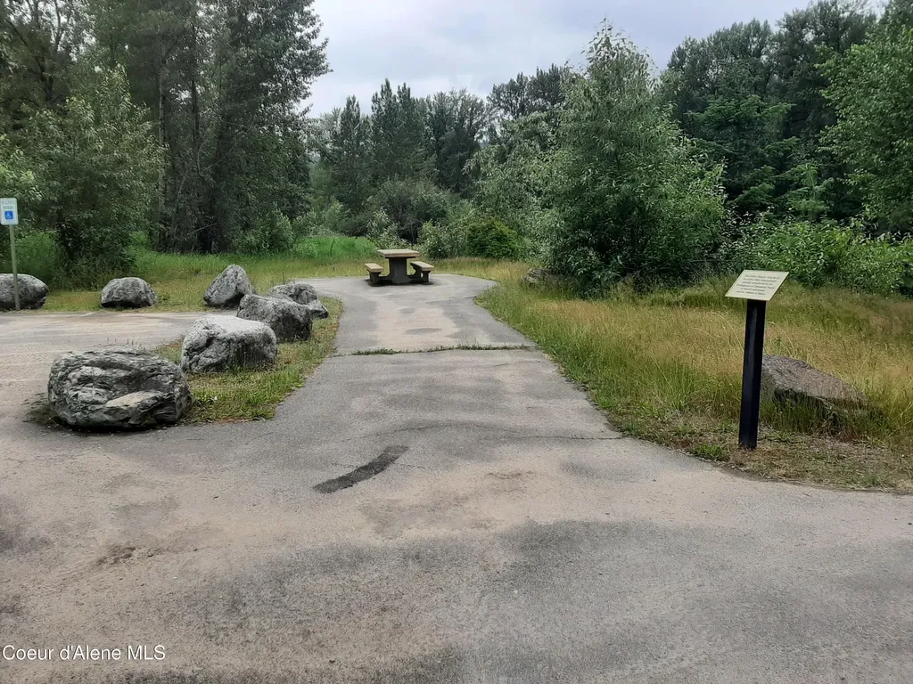 11328 Coeur D'alene River Road Kingston ID 83839