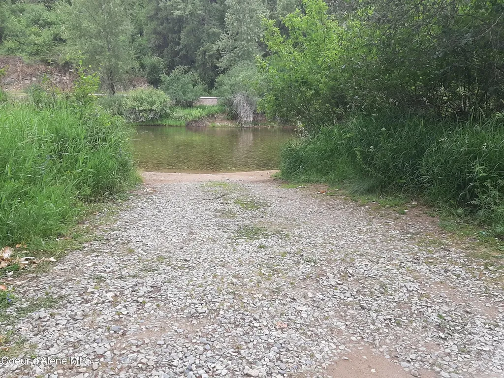 11328 Coeur D'alene River Road Kingston ID 83839