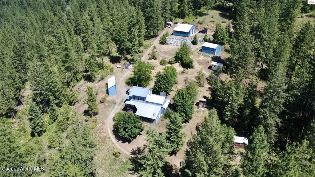 2000 Gold Cup Mountain Road Priest River ID 83856