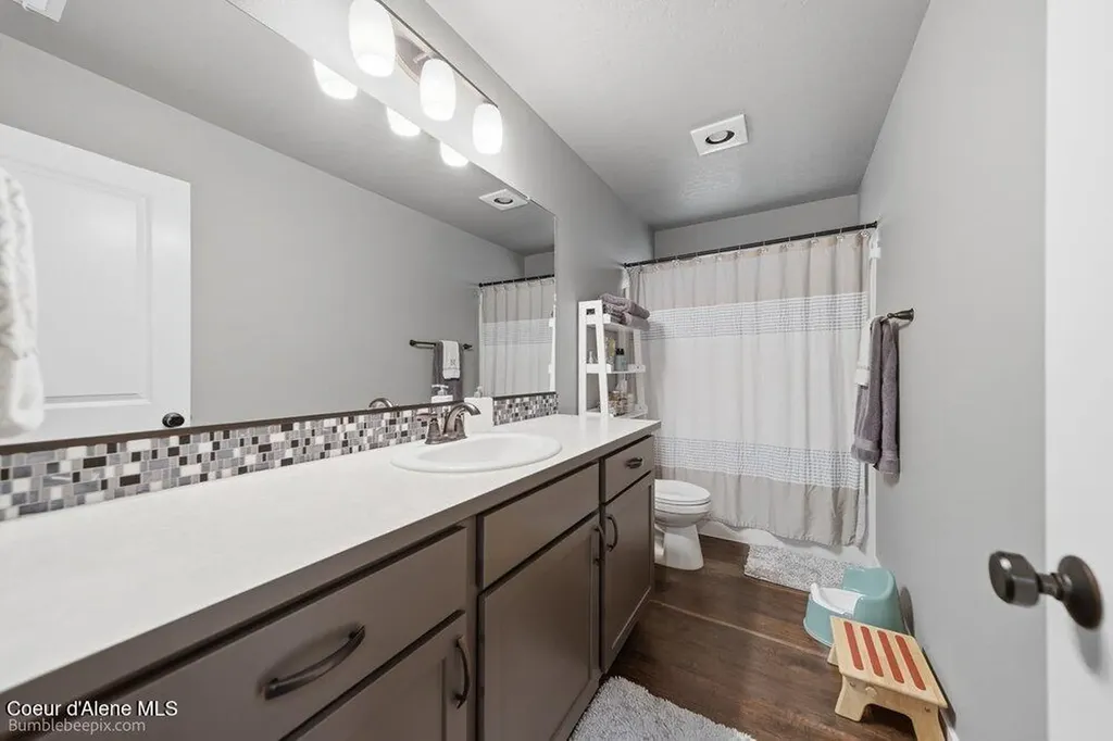 2063 W Midway Avenue Post Falls ID 83854
