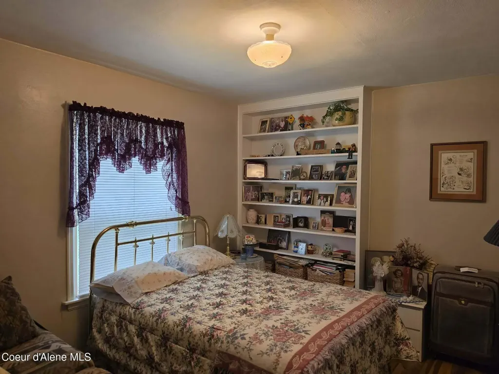 604 W Cameron Avenue Kellogg ID 83837