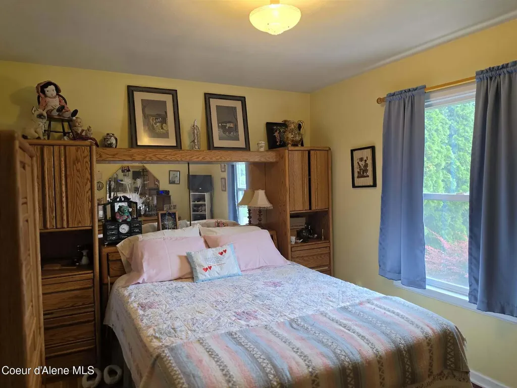 604 W Cameron Avenue Kellogg ID 83837