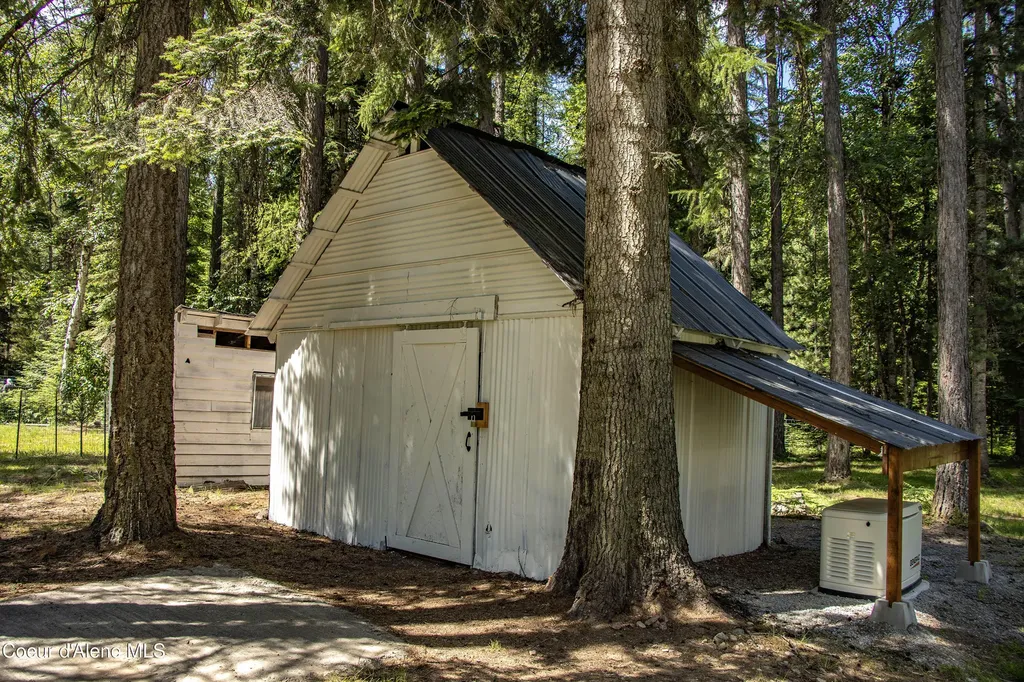 475 Dry Creek Road Clark Fork ID 83811